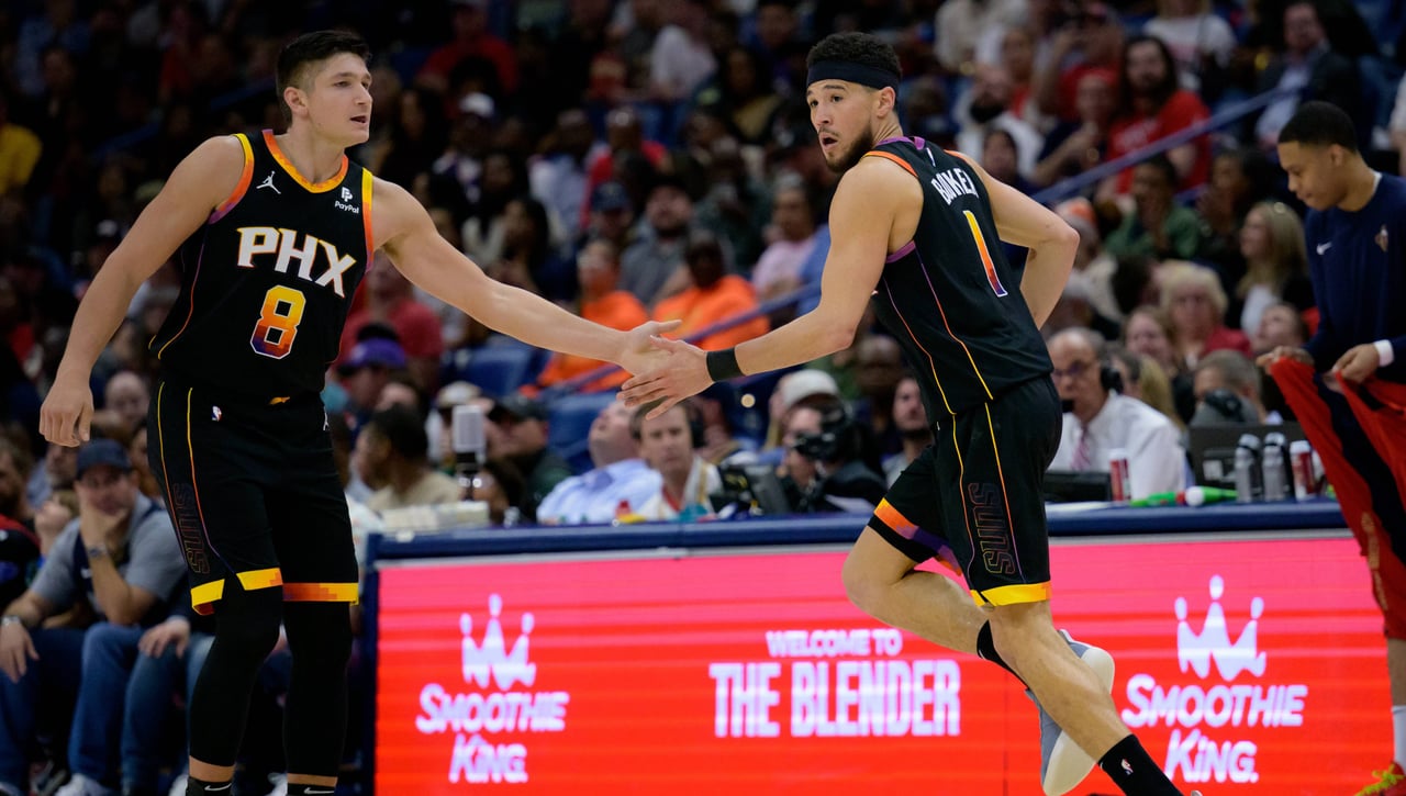 Los Celtics se confirman en la noche de Devin Booker