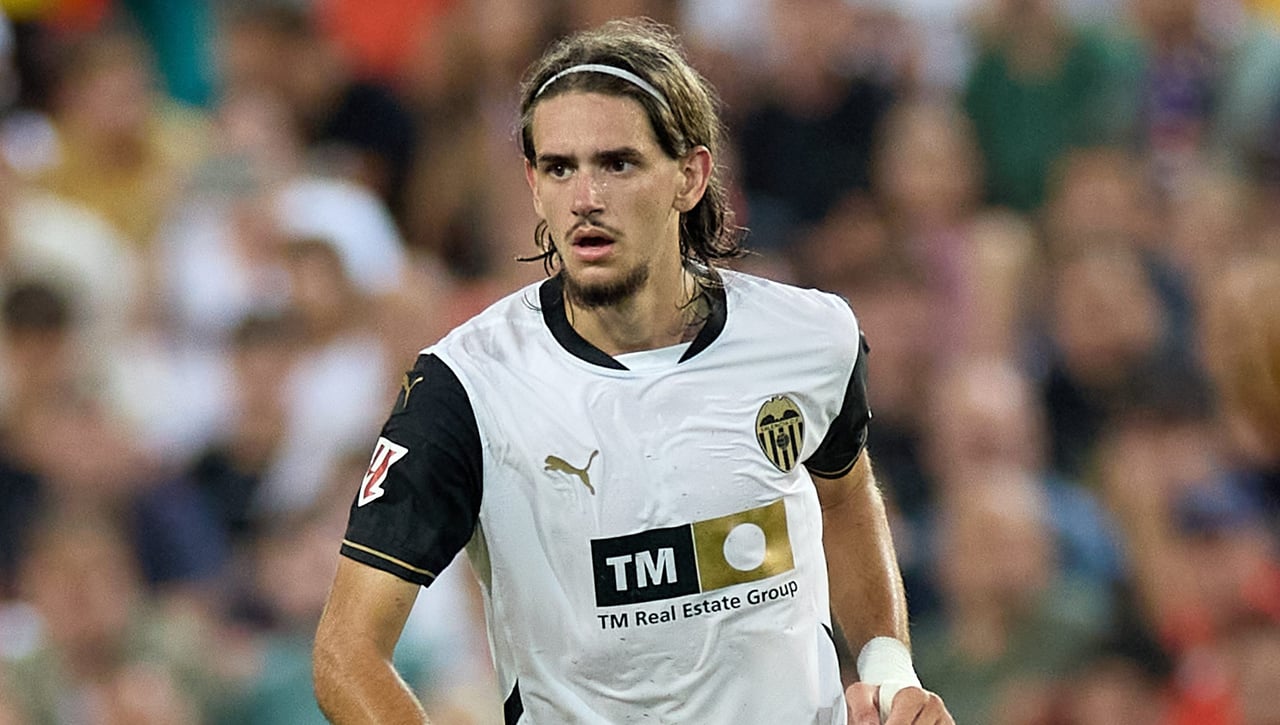 Carlos Corberán deja de contar con Yarek: el central pierde protagonismo