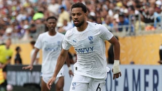 Se ofrece a fichar por el Atlético de Madrid y solucionar el problema del lateral izquierdo