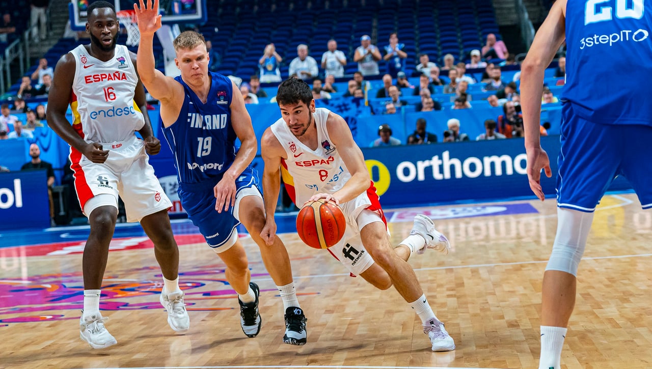 Brizuela, "feliz" por pertenecer a 'La Familia' de la Selección