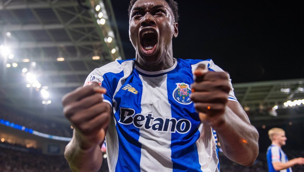 Samu Aghehowa suma y sigue: lidera al Oporto en la victoria con otro tanto