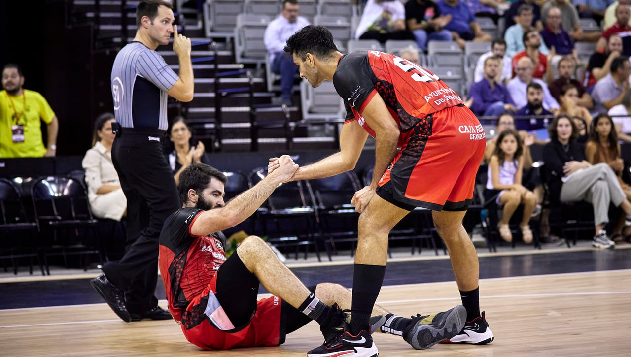 El Covirán Granada cae en el estreno ante su afición (69-77)