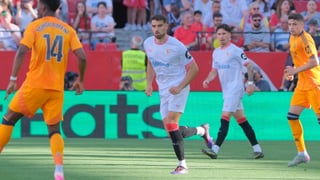 La doble vida de García Pascual, el superhéroe de la salvación del Sevilla: "Tiene una cabeza privilegiada"