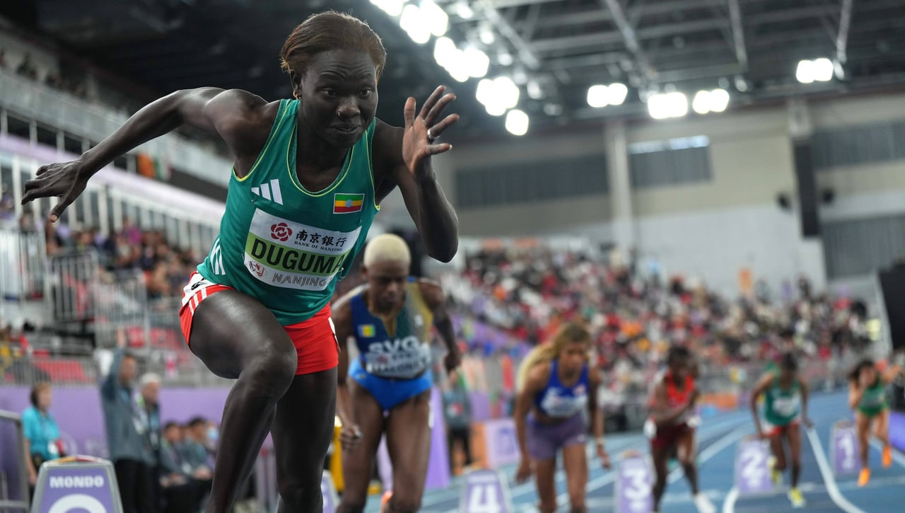 ¿Qué tipos de salida existen en una carrera de atletismo?