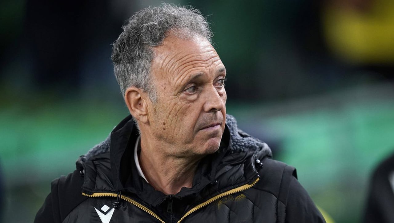 Caparrós incendia la polémica con su crítica al Betis