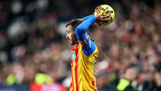 Gayà: "Ser el capitán del Valencia no estaba ni en mis mejores sueños, veía a Albelda y se me ponía la piel de punta"