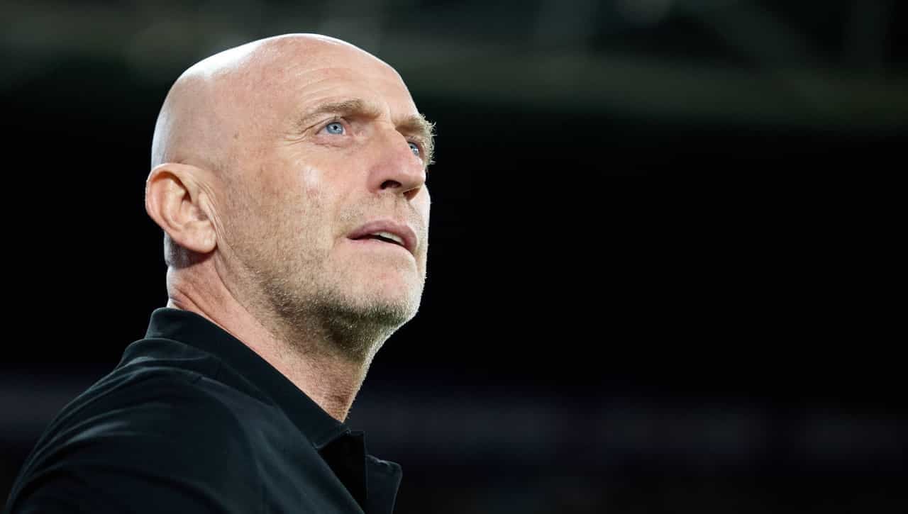 Julián Calero, sobre el gol anulado de Gil Manzano a Carlos Álvarez: "Saben dónde están pitando"