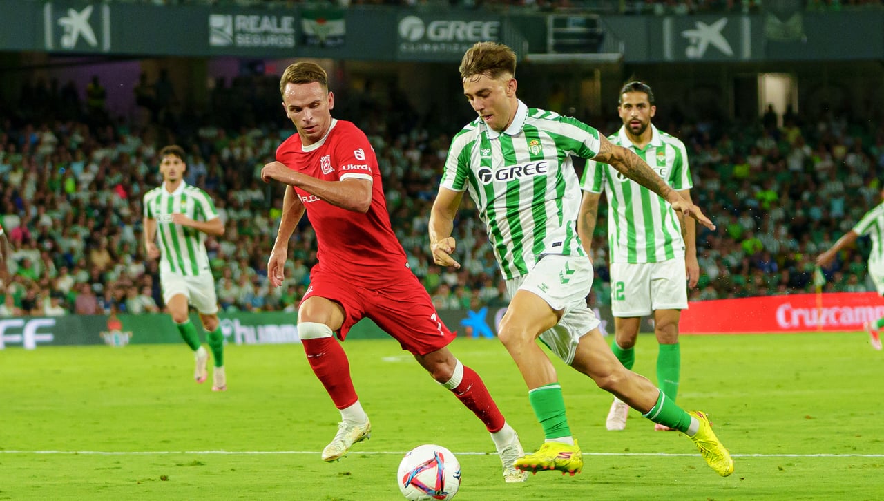 Pellegrini lo tiene claro y marca el camino a Iker Losada y Jesús Rodríguez