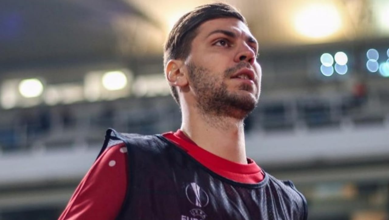 Dragovic hace un favor a Sampaoli