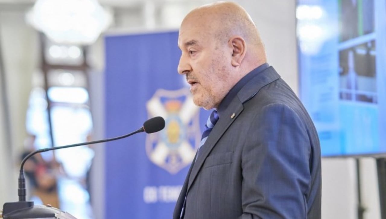 El Tenerife se quedará sin presidente en diciembre