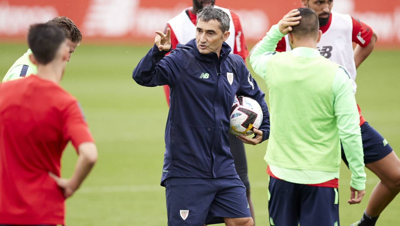 La felicitación de Ernesto Valverde a Mendilibar, con el futuro de ambos en juego