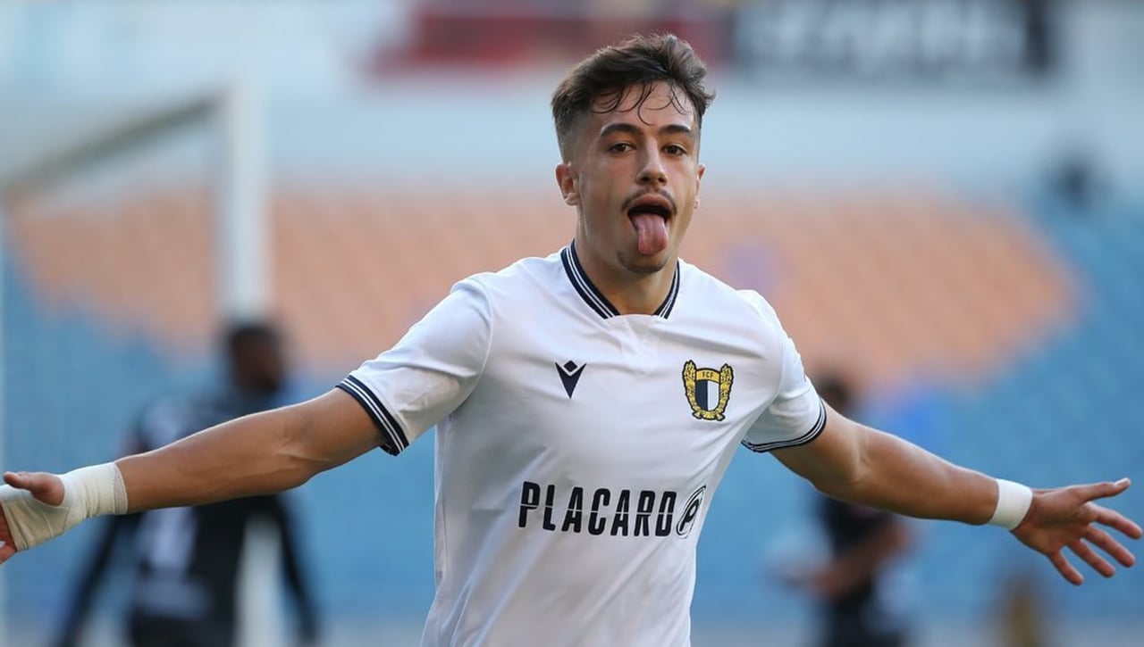 Las claves de la explosión del ex del Málaga Iván Jaime, en el punto de mira del Sevilla