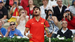 Carlos Alcaraz también sabe caer de pie