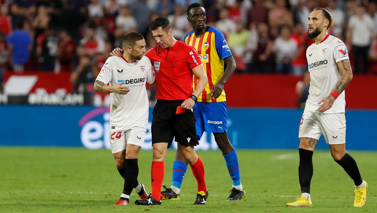 Al 'Papu' le quitan la música en Nervión