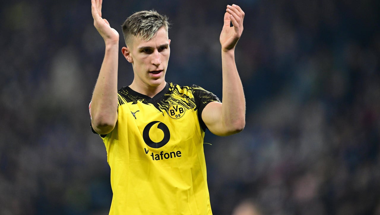 Schlotterbeck "se piensa" su futuro en el Dortmund y el Bayern Múnich irrumpe por su fichaje