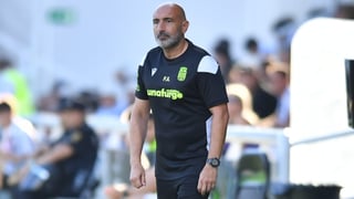 Cae el tercer entrenador en Segunda: Abelardo destituido
