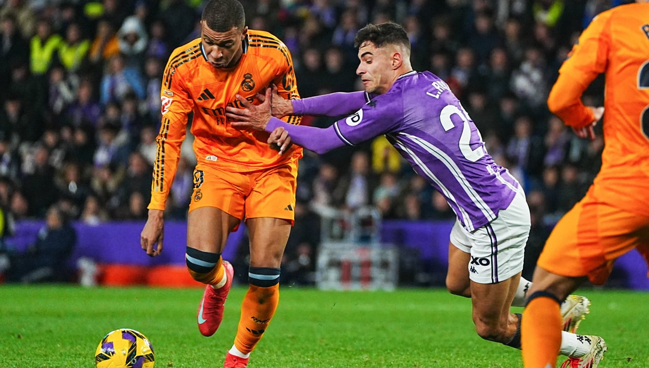 El Ajax pasa de Raúl Moro pero se lleva a otro jugador del Valladolid