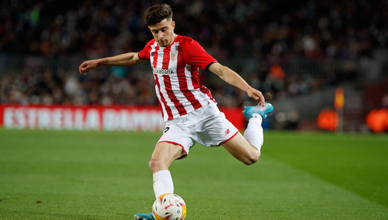 El Athletic toma una decisión sobre Nico Serrano 
