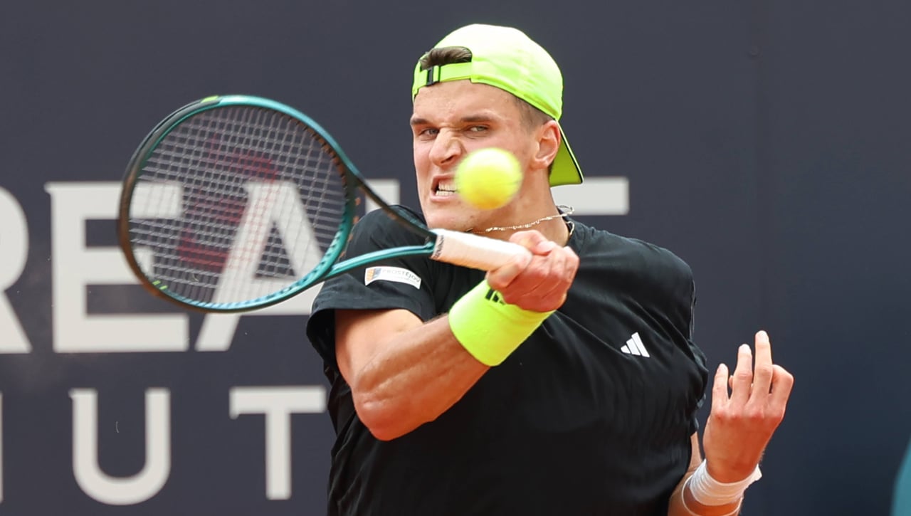 La perla del tenis da una lección al público en Roland Garros 