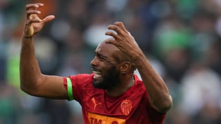 Foulquier no evita el quirófano y zarandea la defensa del Valencia