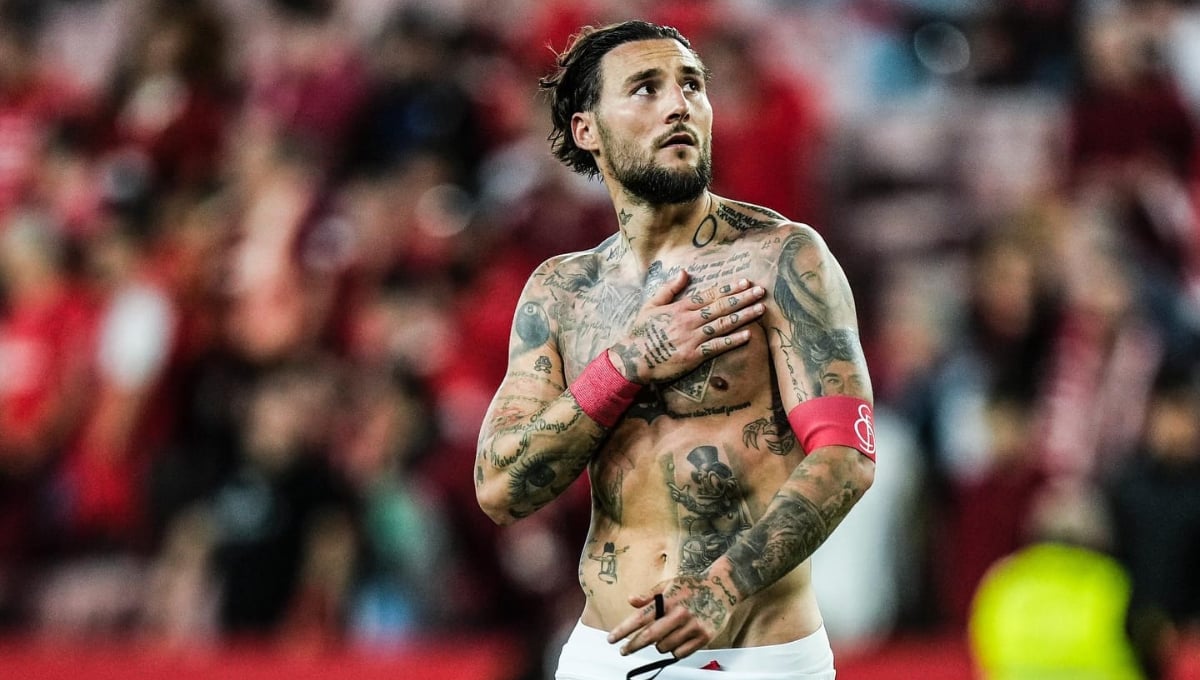 Gudelj envía una "triste" carta de despedida a la afición del Sevilla