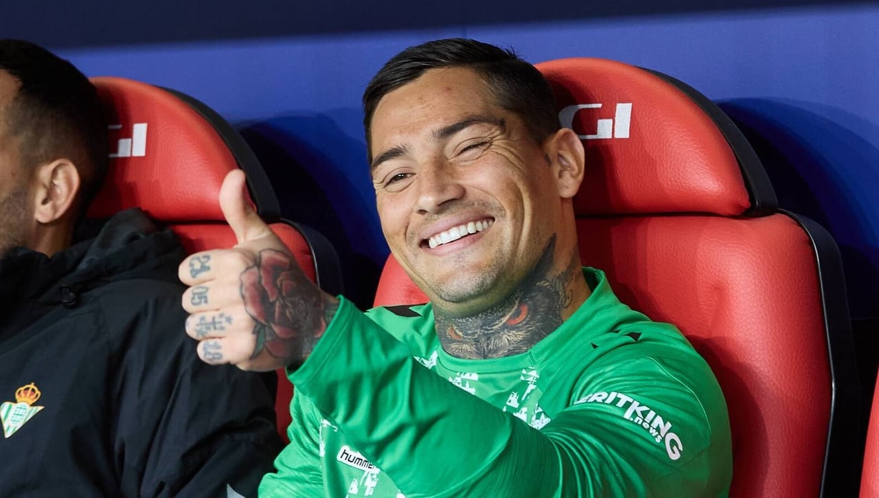 Negocian la salida de Chimy Ávila del Betis a contrarreloj