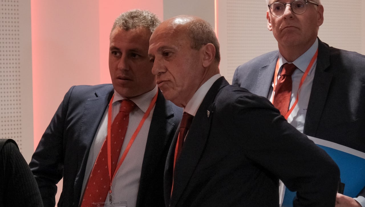 El Sevilla muestra su nueva ciudad deportiva y Del Nido vuelve a la carga