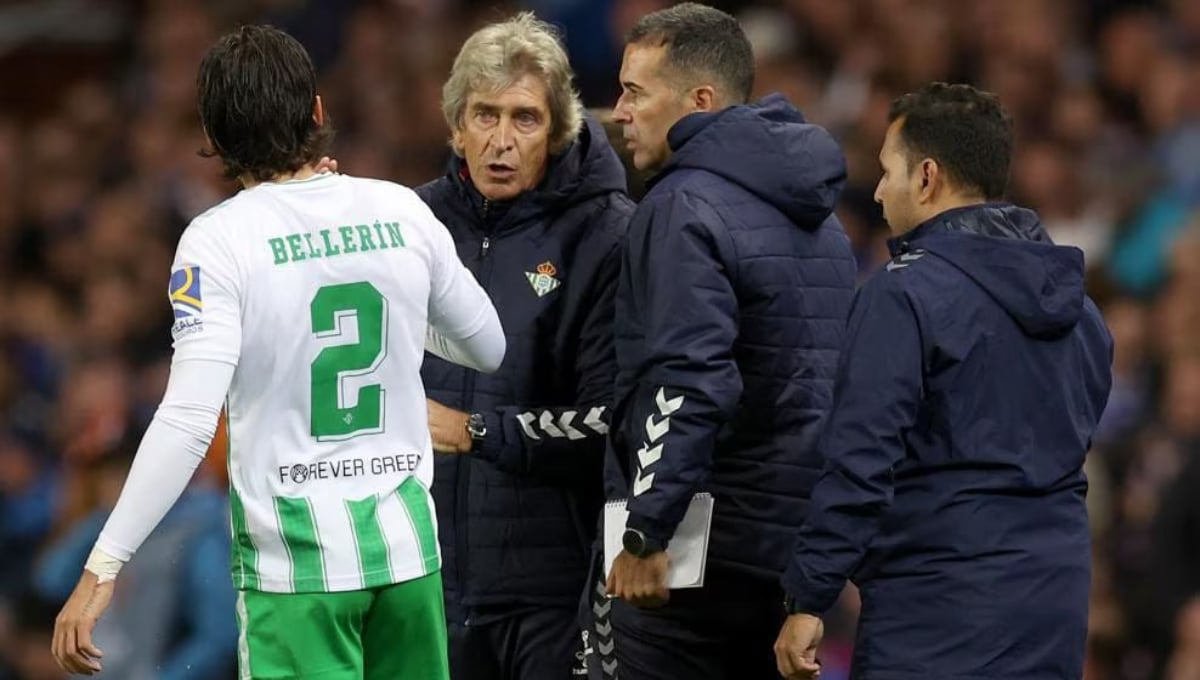 La conversación privada entre Pellegrini y Bellerín, con reprimenda del técnico del Betis 