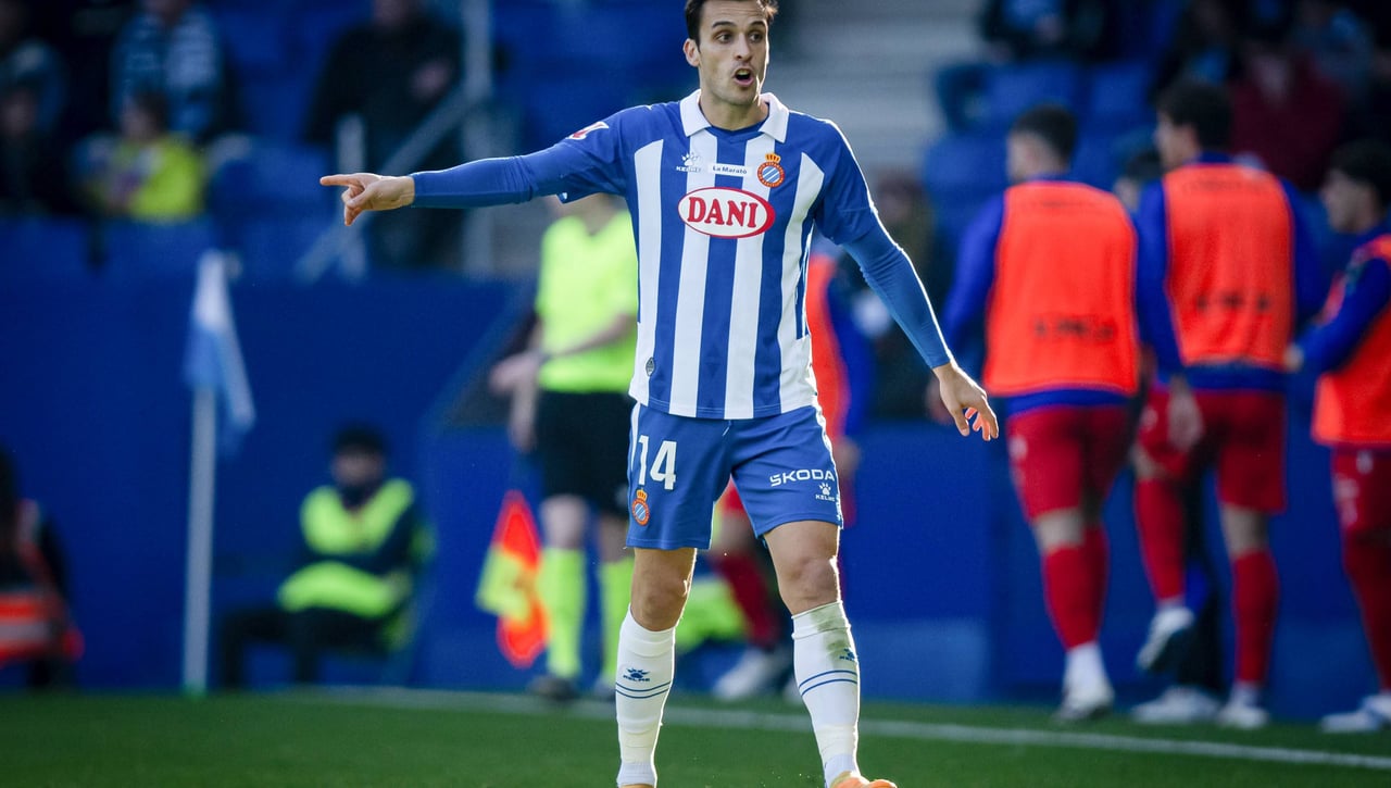 En vilo por Brian Oliván