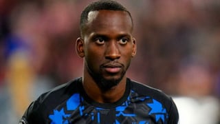 Quique toma medidas con Lukébakio