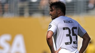 Raúl Asencio sale en todas las fotos