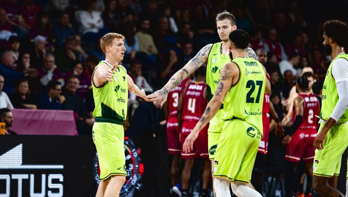 Unicaja no se desengancha de la lucha por la Liga ACB