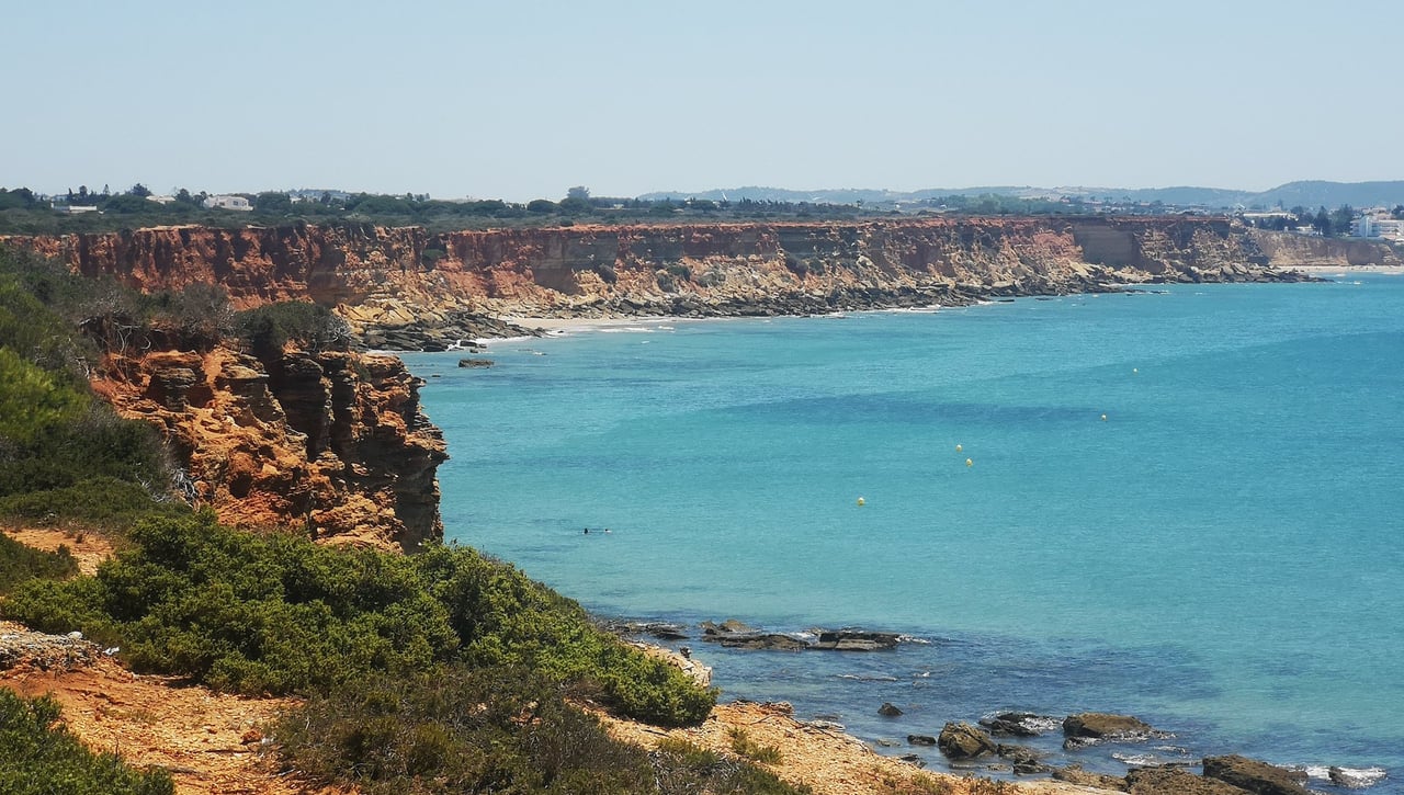 Las mejores playas de Andalucía para combatir la ola de calor 
