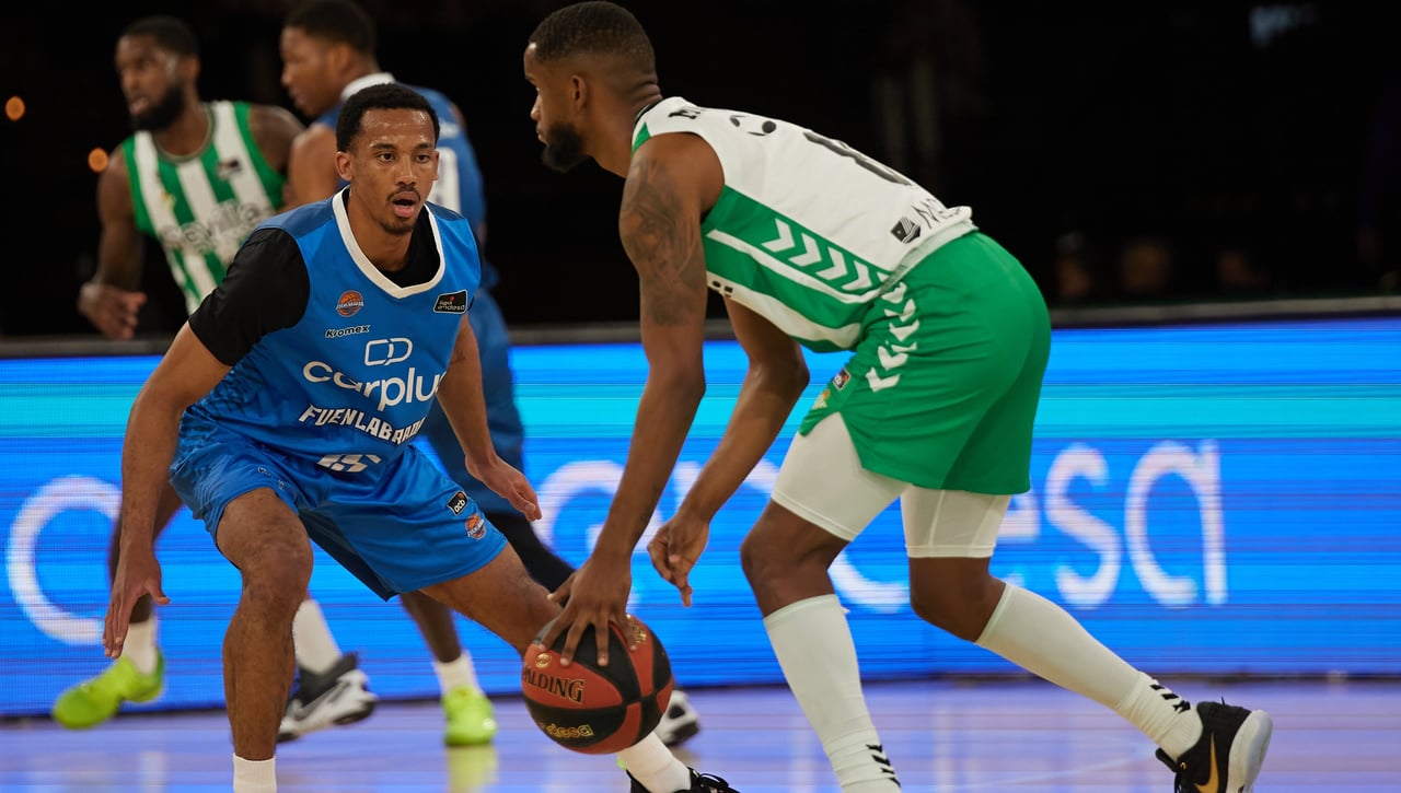 Betis 87-77 Fuenlabrada: Una dupla caribeña para desfibrilar     