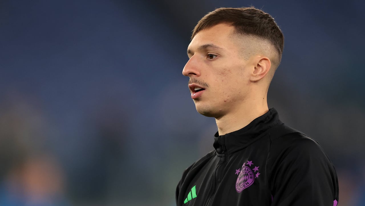 Luz verde por Bryan Zaragoza