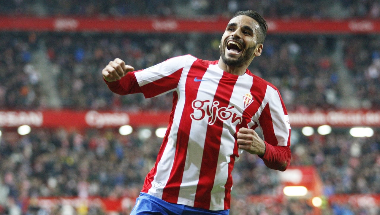 Douglas, ex de Barcelona y Sporting, detenido por varios disparos