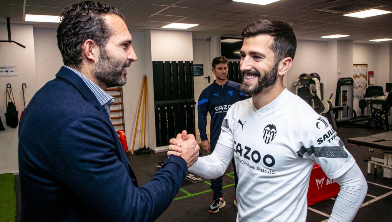 Baraja se sincera con Mestalla y el equipo en su presentación