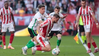 Así queda LaLiga Hypermotion tras la victoria del Cádiz y las derrotas de Racing y Deportivo