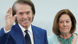 El cantante Raphael, ingresado de urgencias