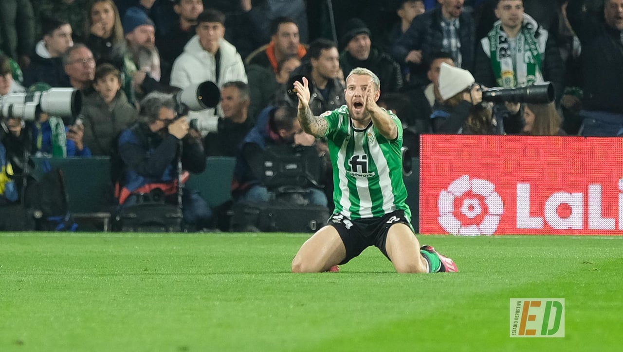 Aitor Ruibal: "Es normal que a Vinicius le insulten y le den patadas" 