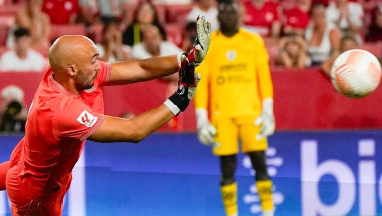 El sevillista Dmitrovic y su 'secreto' en los penaltis