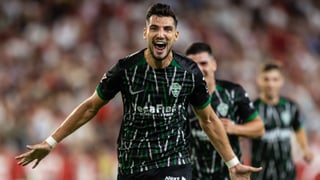 El Elche confía en Rafa Mir tras su procesamiento judicial