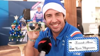 Fernando Alonso recibe el peor regalo de la Fórmula 1