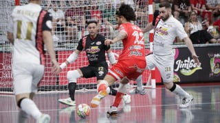 El Jimbee golpea primero en la final contra ElPozo