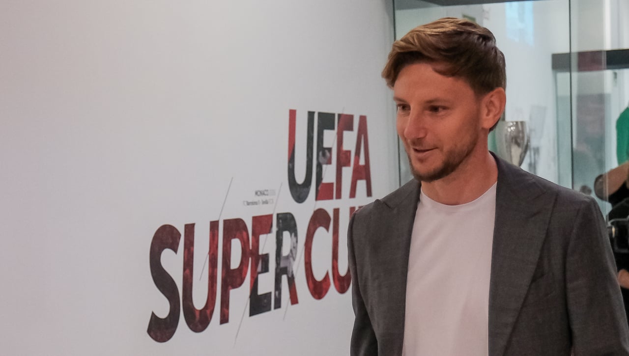 Rakitic también celebra, pero la echa al suelo: "Con los dos últimos años, mejor no mirar a lo lejos"