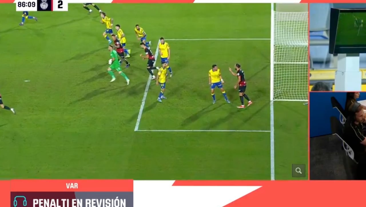 La surrealista intervención del VAR en el partido Las Palmas - Mallorca