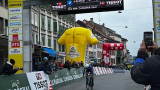 Juan Ayuso y el equipo Movistar no se amilanan en Romandía 