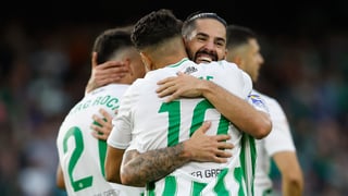 No sólo Isco Alarcón: De la Fuente preconvoca a cuatro jugadores del Betis