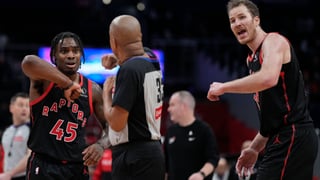 Señales de los árbitros en baloncesto: ¿Qué significa cada gesto?