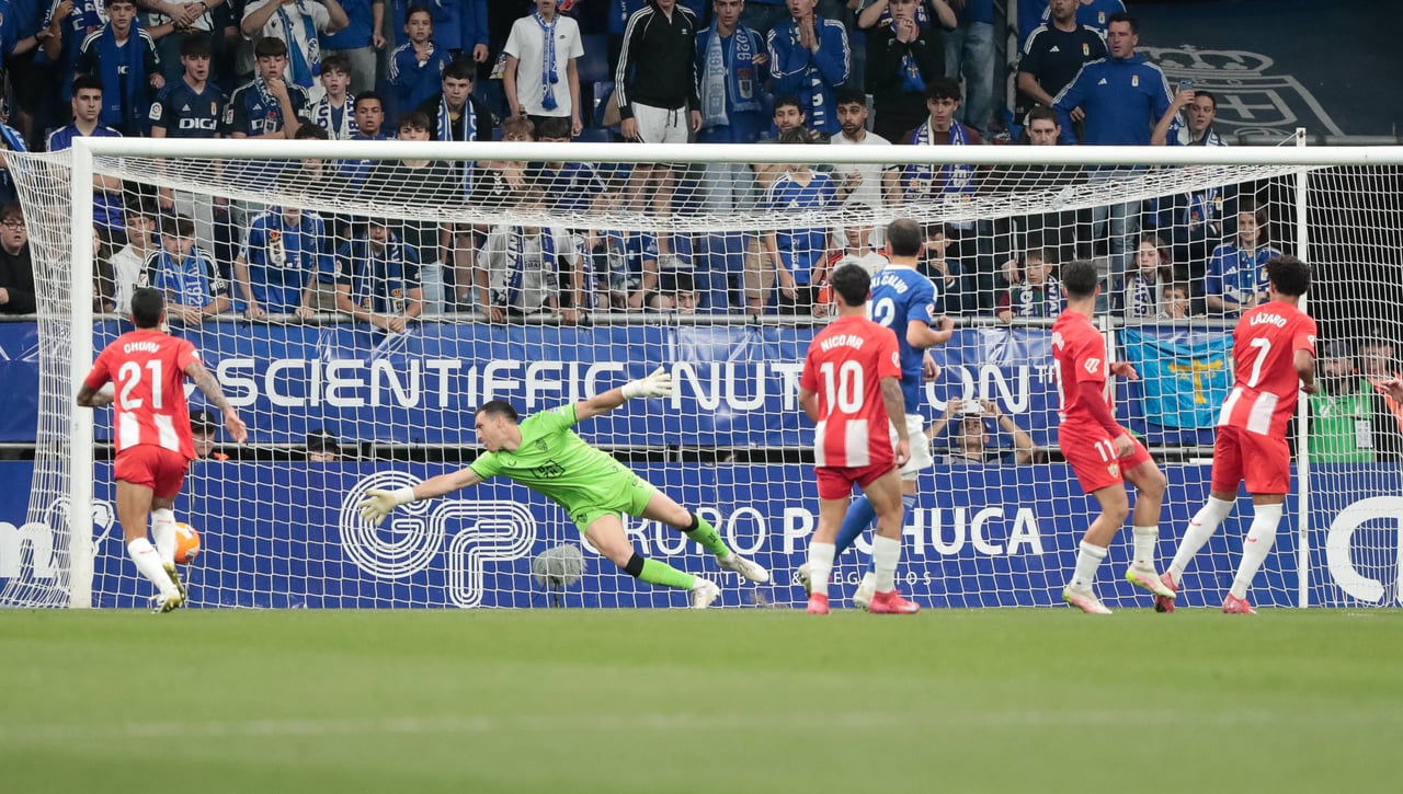 Oviedo 1-1 Almería: Cazorla y el Oviedo sueñan de nuevo